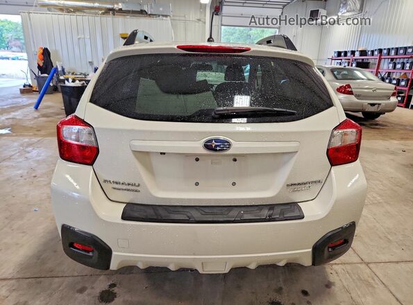 JF2GPABC1G8315944 2016 SUBARU CROSSTREK White Հետևի տեսք