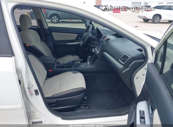 JF2GPABC1H8232497 2017 SUBARU CROSSTREK White Widok wnętrza z przodu