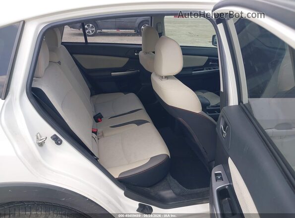 JF2GPABC1H8232497 2017 SUBARU CROSSTREK White Widok naklejki z numerem VIN