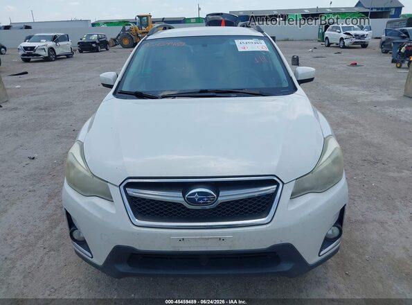 JF2GPABC1H8232497 2017 SUBARU CROSSTREK White Widok wnętrza z tyłu
