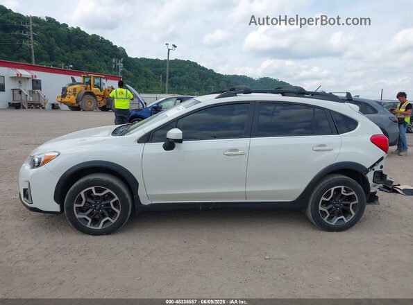 JF2GPABC2HH263192 2017 SUBARU CROSSTREK White 