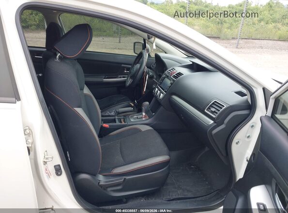 JF2GPABC2HH263192 2017 SUBARU CROSSTREK White Вид салону спереду