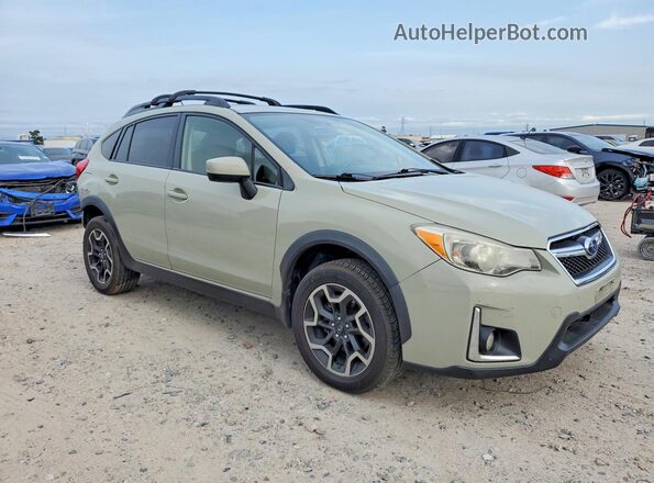 JF2GPABC4HH275957 2017 SUBARU CROSSTREK Green Front right
