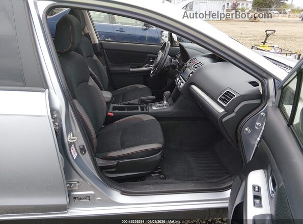 JF2GPABC5G8318636 2016 SUBARU CROSSTREK Silver Widok wnętrza z przodu