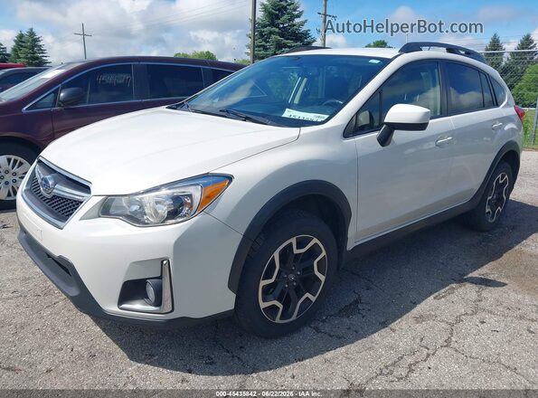 JF2GPABC5G8343097 2016 SUBARU CROSSTREK White Front left