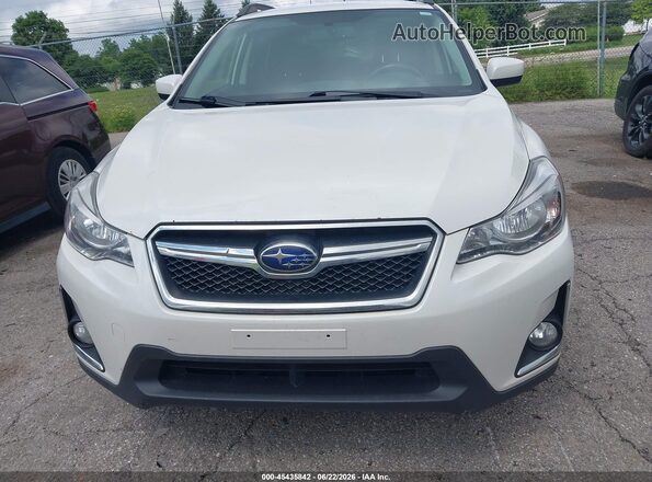 JF2GPABC5G8343097 2016 SUBARU CROSSTREK White Front view