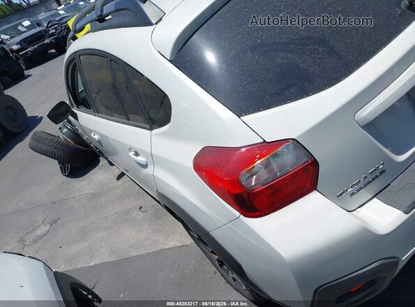 JF2GPABC8H8260460 2017 SUBARU CROSSTREK White 
