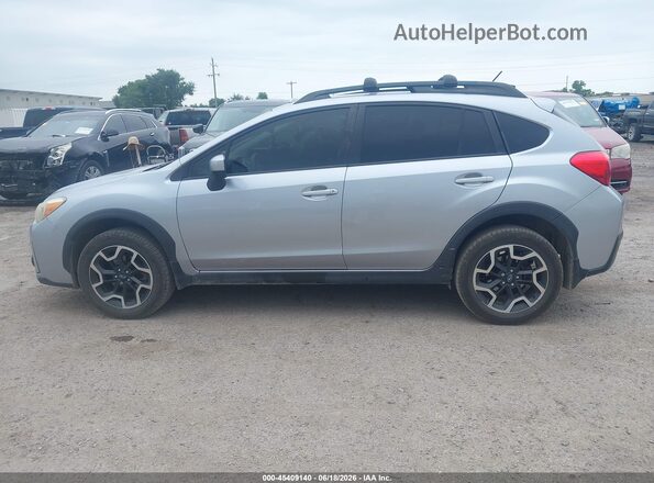 JF2GPABCXG8231427 2016 SUBARU CROSSTREK Silver Widok wnętrza 360 stopni
