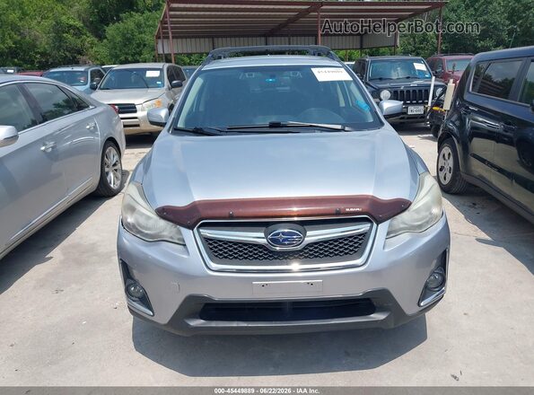 JF2GPADC0G8232017 2016 SUBARU CROSSTREK Silver Вид спереду