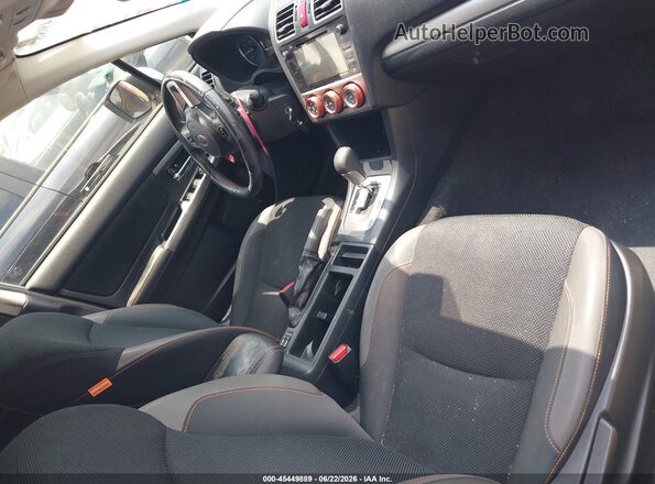 JF2GPADC0G8232017 2016 SUBARU CROSSTREK Silver Вид салону спереду