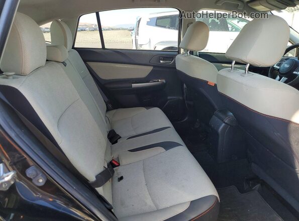 JF2GPADC0GH228436 2016 SUBARU CROSSTREK Black Widok wnętrza z tyłu