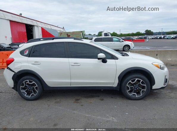 JF2GPADC7G8251115 2016 SUBARU CROSSTREK White Vista interior trasera