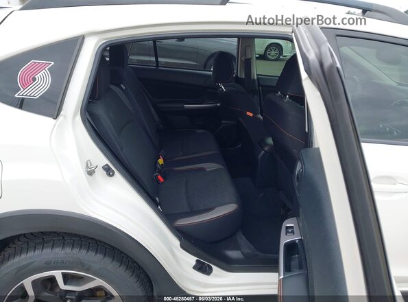 JF2GPADC7G8251115 2016 SUBARU CROSSTREK White Vista de la etiqueta del VIN