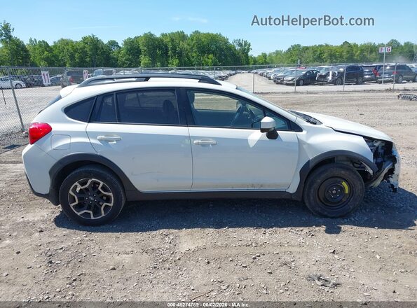 JF2GPADCXGH329287 2016 SUBARU CROSSTREK White Rear interior view