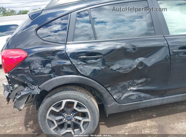 JF2GPALC0H8214765 2017 SUBARU CROSSTREK Черный Вид спереди