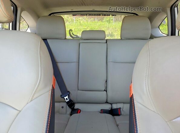 JF2GPALC6GH260504 2016 SUBARU CROSSTREK Белый Вид задних сидений