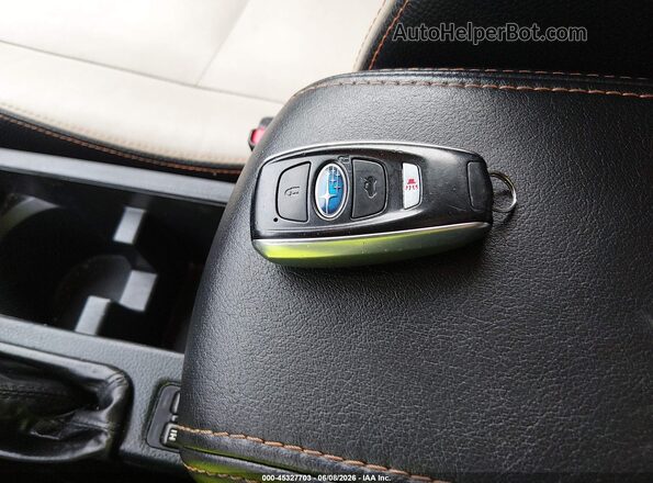 JF2GPANC0GH313033 2016 SUBARU CROSSTREK Black წინა პანელის ხედი