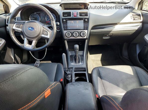 JF2GPANC3G8239686 2016 SUBARU CROSSTREK Black Vista del salpicadero