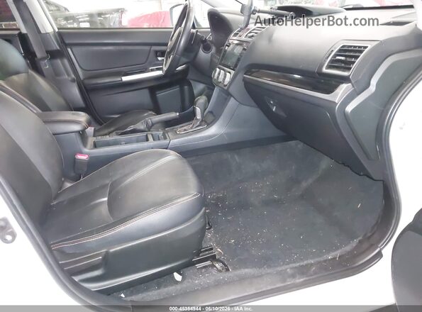 JF2GPANC9G8310096 2016 SUBARU CROSSTREK White Front interior view