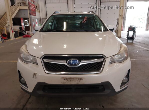 JF2GPANC9G8310096 2016 SUBARU CROSSTREK White Instrument cluster view