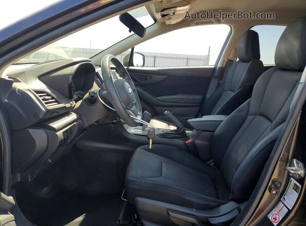 JF2GTAAC4JH282345 2018 SUBARU CROSSTREK Серый Вид салона спереди