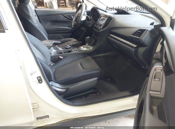 JF2GTAAC9JH314609 2018 SUBARU CROSSTREK White Vista interior delantera