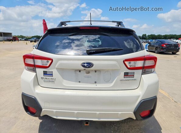 JF2GTAAC9K8240321 2019 SUBARU CROSSTREK White Rear view