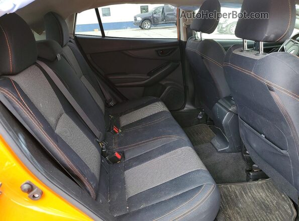 JF2GTABC0JH232802 2018 SUBARU CROSSTREK Orange 