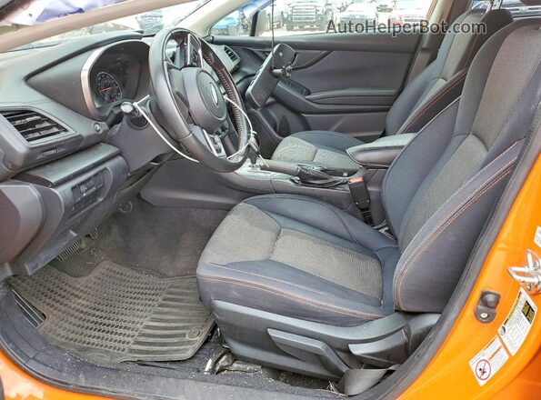 JF2GTABC0JH232802 2018 SUBARU CROSSTREK Orange 