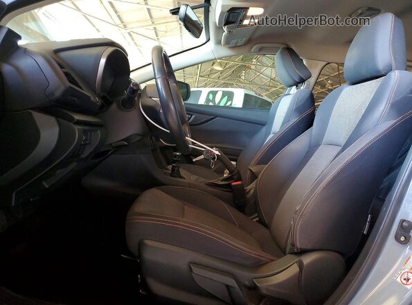JF2GTABC1JG296238 2018 SUBARU CROSSTREK Blue Вид салону спереду
