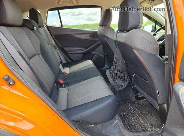 JF2GTABC2KH227960 2019 SUBARU CROSSTREK Orange Հետևի նստատեղերի տեսք