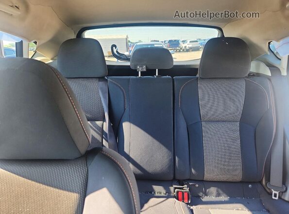JF2GTABC3J9263147 2018 SUBARU CROSSTREK Серебряный Вид задних сидений
