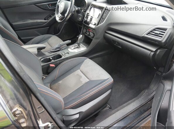 JF2GTABC4JH301846 2018 SUBARU CROSSTREK Black Front interior view