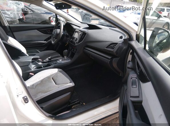 JF2GTABC6KH307326 2019 SUBARU CROSSTREK Белый Вид салона спереди