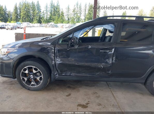 JF2GTABC8JH228660 2018 SUBARU CROSSTREK Gray Front view