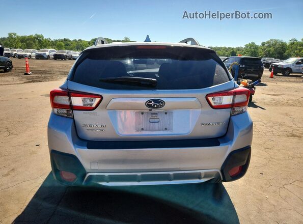 JF2GTABC9JH236072 2018 SUBARU CROSSTREK Silver Widok z tyłu