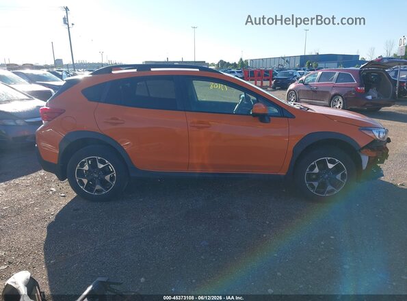JF2GTACC2K8237385 2019 SUBARU CROSSTREK Orange Rear interior view