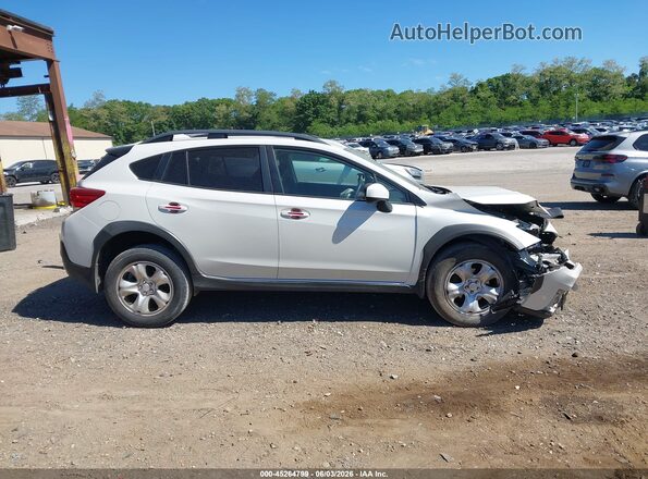 JF2GTACC3JH316319 2018 SUBARU CROSSTREK White Widok wnętrza z tyłu