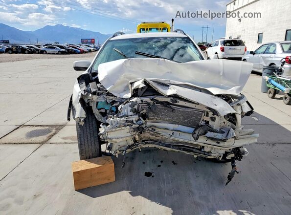 JF2GTACC3K8277278 2019 SUBARU CROSSTREK White Դիմացի տեսք