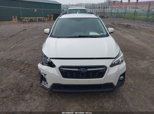 JF2GTACC9JH309519 2018 SUBARU CROSSTREK White Widok wnętrza z tyłu