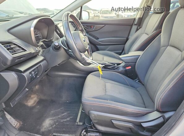 JF2GTADC1JH240534 2018 SUBARU CROSSTREK White Widok wnętrza z przodu