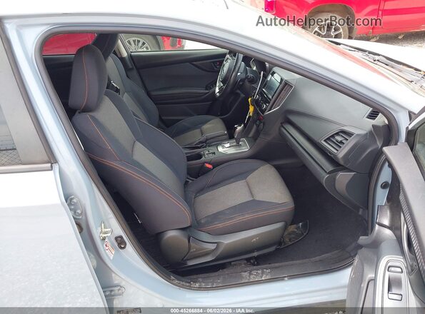 JF2GTADC4J8208869 2018 SUBARU CROSSTREK Синий Вид салона спереди