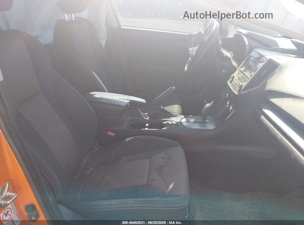 JF2GTADC5JH309029 2018 SUBARU CROSSTREK Оранжевый Вид салона спереди