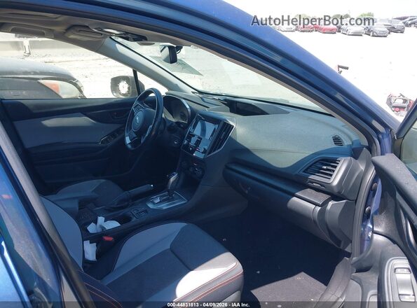 JF2GTADC7J8227660 2018 SUBARU CROSSTREK Blue Սալոնի դիմացի տեսք