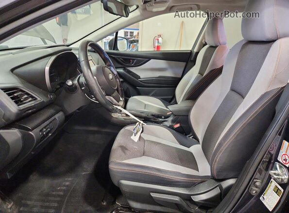 JF2GTADC8JH228705 2018 SUBARU CROSSTREK Gray Widok wnętrza z przodu