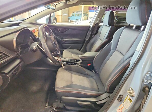 JF2GTADC8JH298933 2018 SUBARU CROSSTREK Gray წინა სალონის ხედი