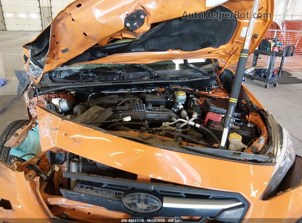 JF2GTADCXJ8281261 2018 SUBARU CROSSTREK Оранжевый Вид сзади