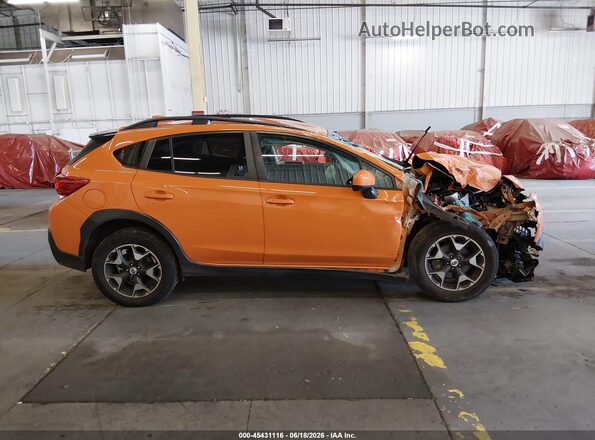 JF2GTADCXJ8281261 2018 SUBARU CROSSTREK Оранжевый Панорамный вид салона 360°