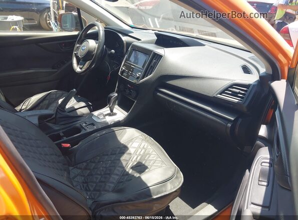 JF2GTADCXJH272480 2018 SUBARU CROSSTREK Orange 