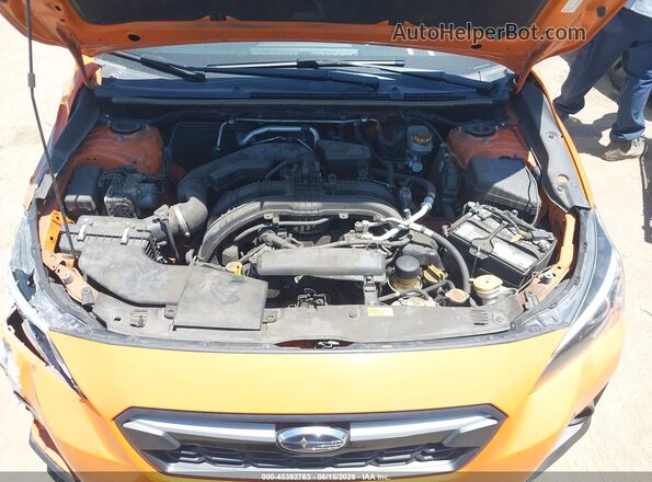 JF2GTADCXJH272480 2018 SUBARU CROSSTREK Orange 
